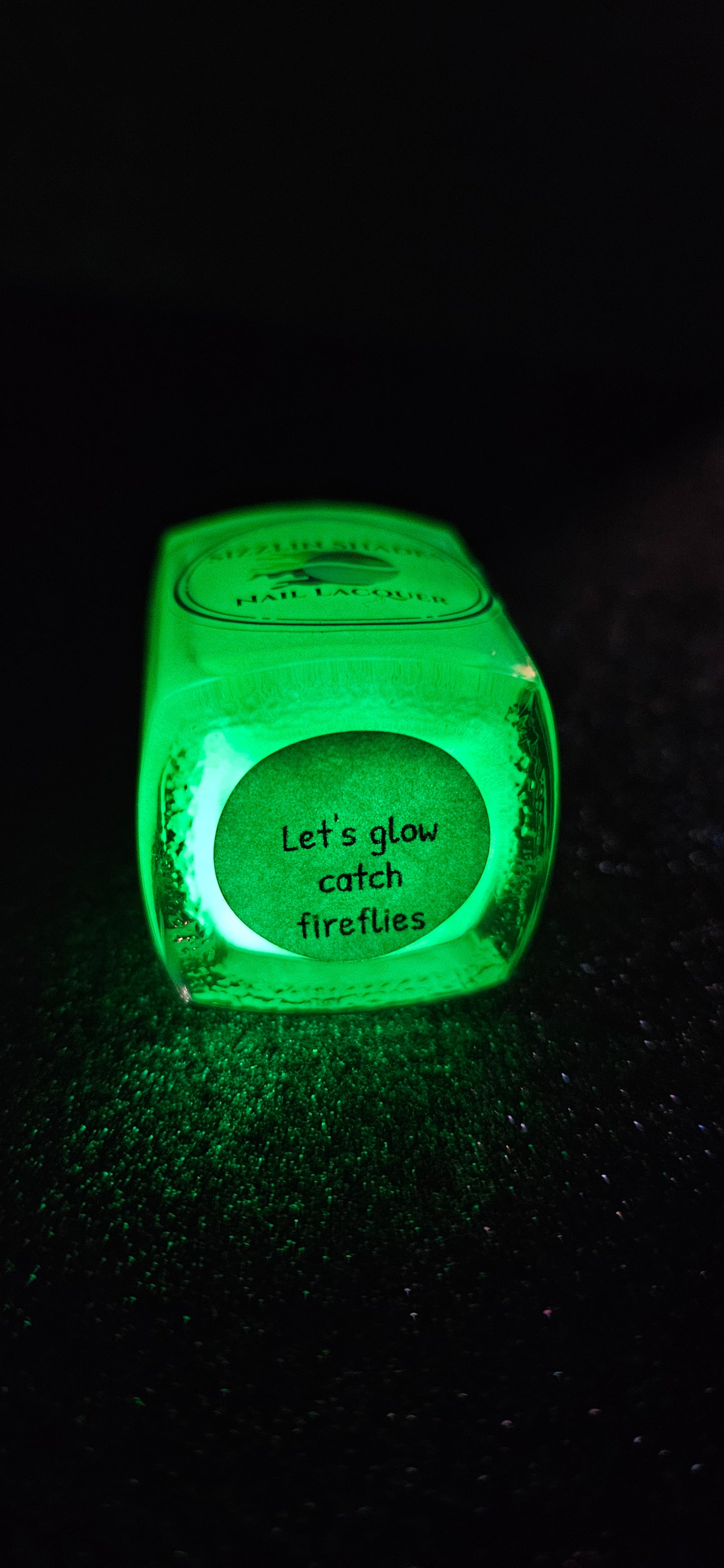 Let's glow catch fireflies
